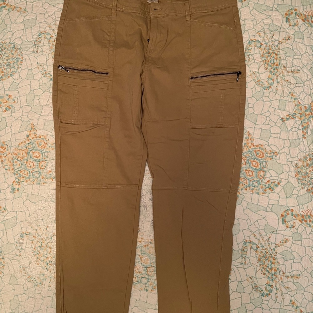 Women’s Tan Cargo Pants